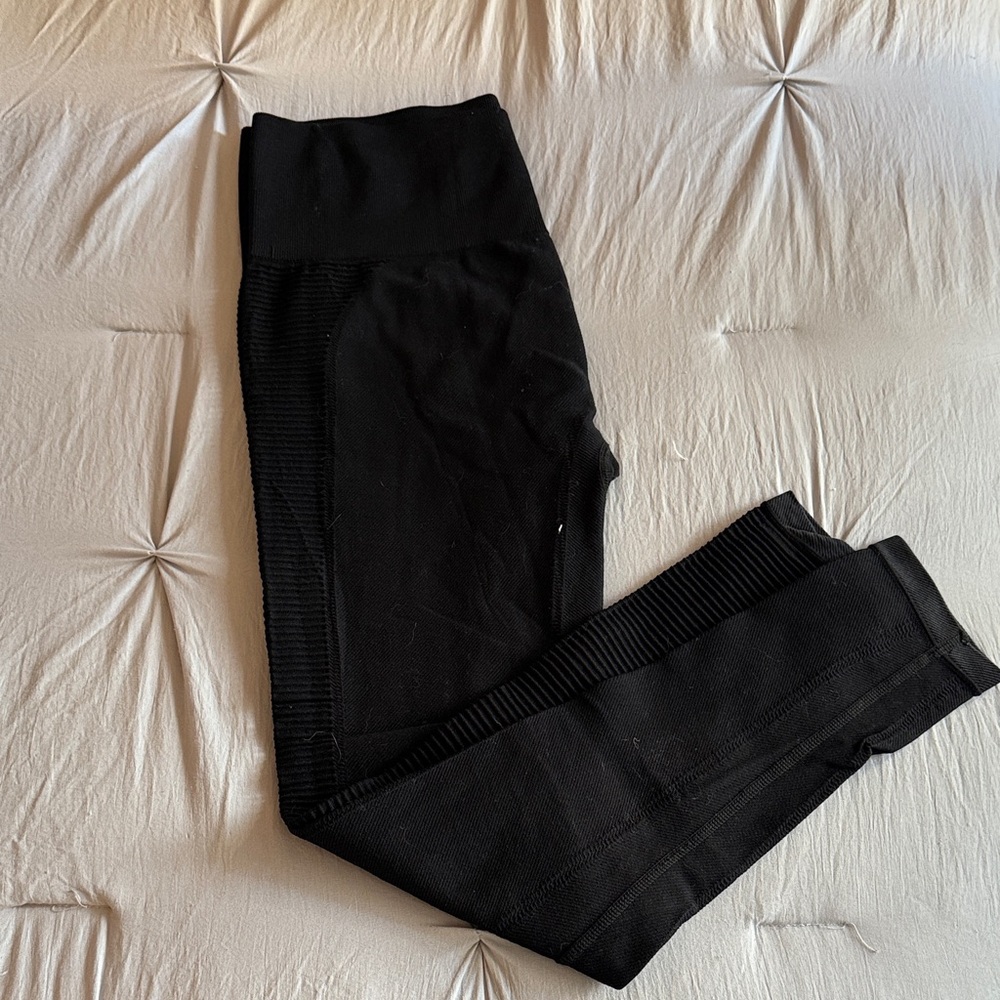 Oiselle Essential Black Leggings